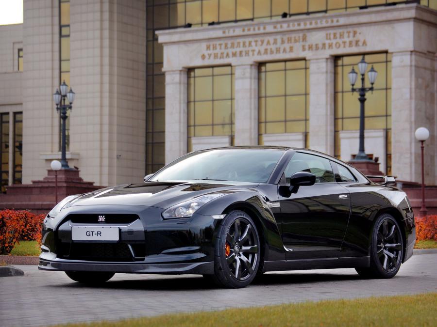  Nissan GT-R Black Edition 2008 года  (фото 10 из 25)